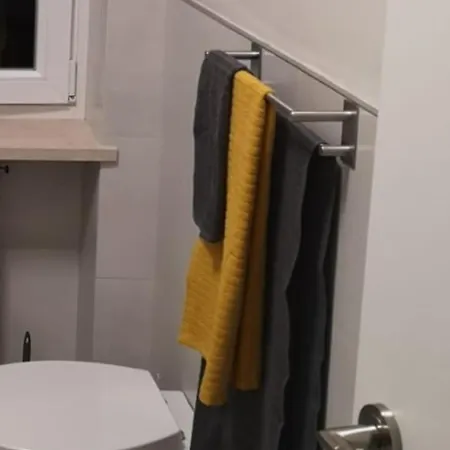 The Birdsong Between Two Lakes *