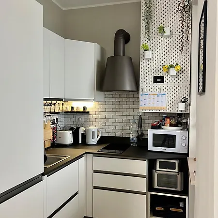 The Birdsong Between Two Lakes *