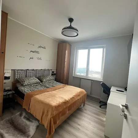 The Birdsong Between Two Lakes شقة