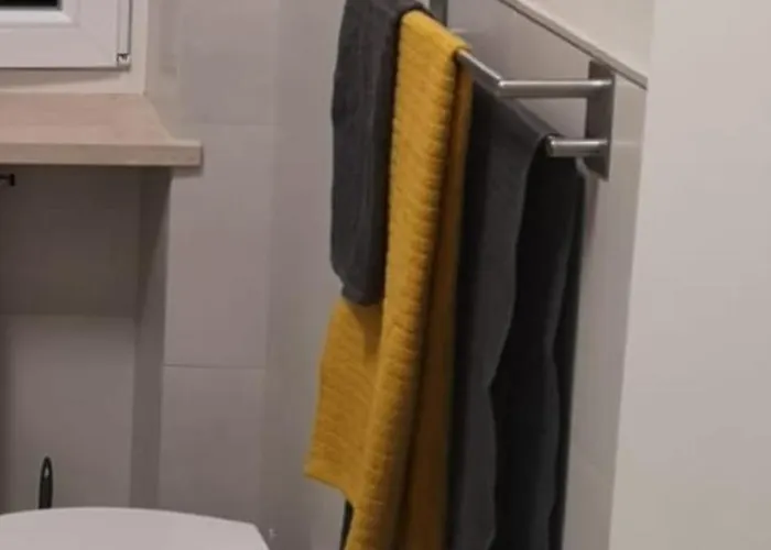 The Birdsong Between Two Lakes *