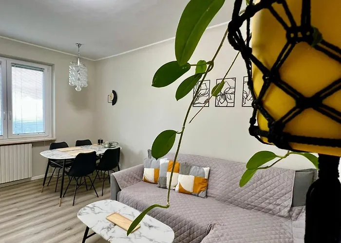 The Birdsong Between Two Lakes