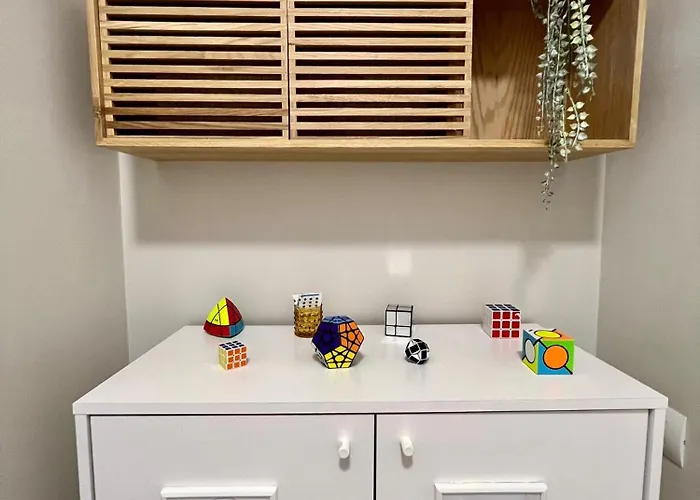 The Birdsong Between Two Lakes